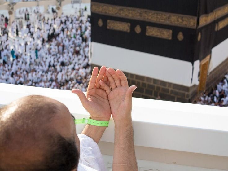 12 Forbidden Acts to Avoid During Umrah Performance